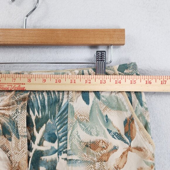 Chicos Pants Womens 00 Tan Green 2 Roll Hem Tropical Mid Rise Cropped Casual - Picture 4 of 11